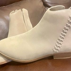Mia size 7.5 beige colored booties. These are brand new and have never been worn